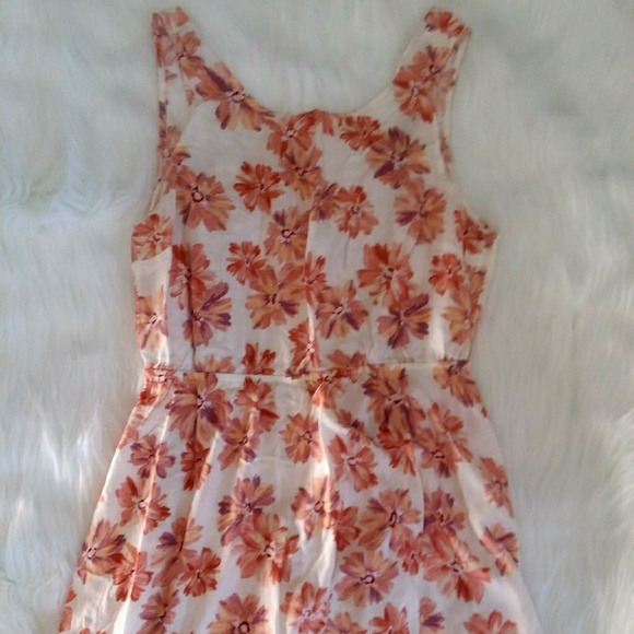 Forever 21 Dresses & Skirts - Forever 21 floral dress